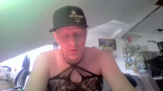 Bigthroaterboy Pertunjukan Webcam