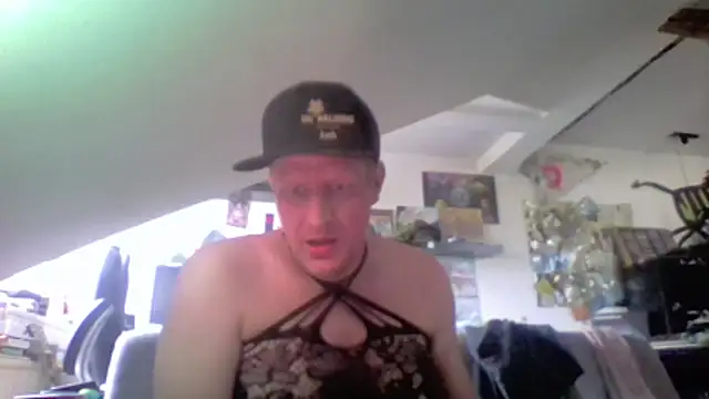 Bigthroaterboy Webcam-Show