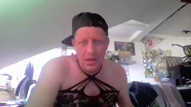 Bigthroaterboy's Webcam Show