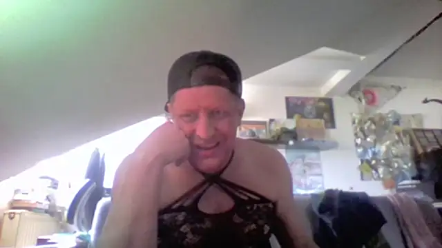 Bigthroaterboy's Webcam Show
