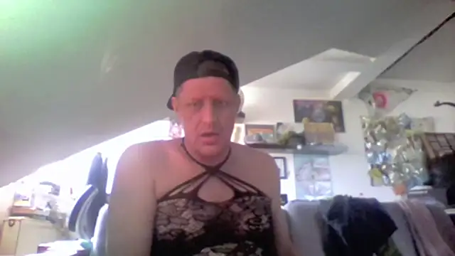Bigthroaterboyn Webbikameraesitys