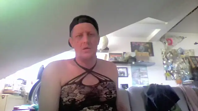Bigthroaterboy Webcam Show