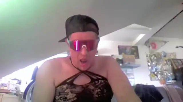 Bigthroaterboy Webcam-Show