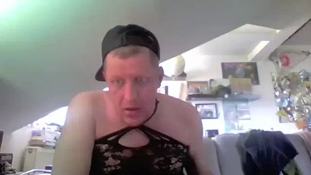 Bigthroaterboy Webcam-Show