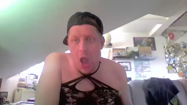 Show modela Bigthroaterboy na web-kameri