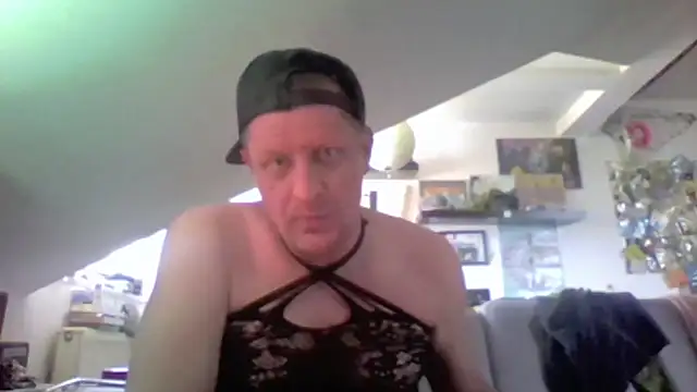 Bigthroaterboy's Webcam Show
