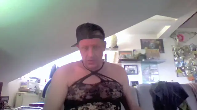 Bigthroaterboy's Webcam Show