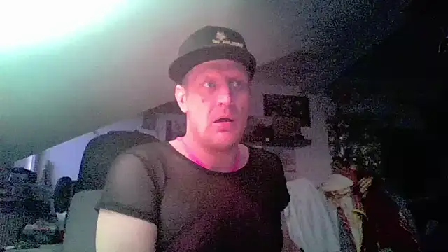 Bigthroaterboyn Webbikameraesitys