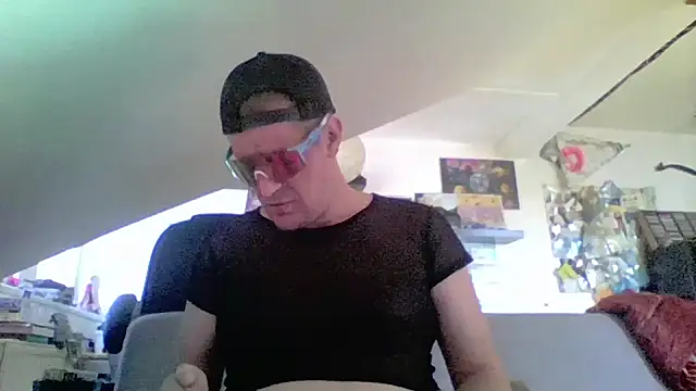 Bigthroaterboy Show in webcam