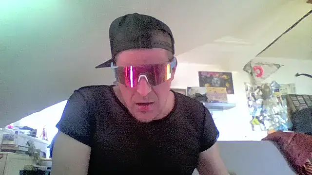 Pokazy przed kamerką – Bigthroaterboy