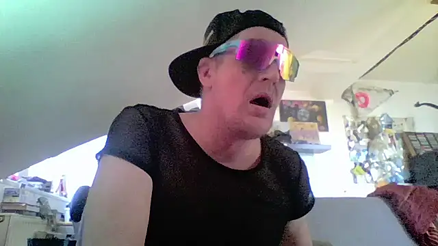 Show modela Bigthroaterboy na web-kameri