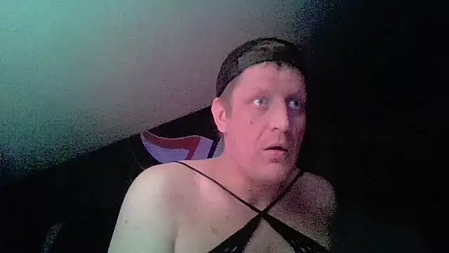 Bigthroaterboy Show in webcam