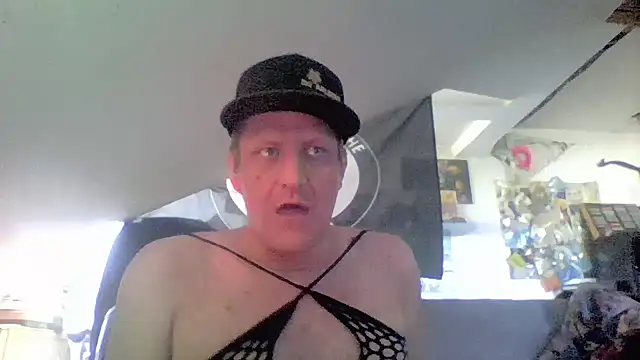Bigthroaterboy 网络视讯表演