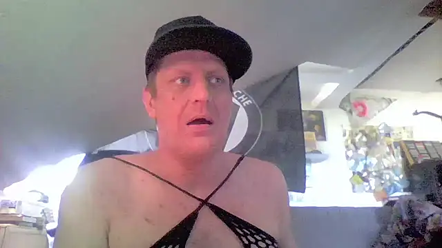 Bigthroaterboy 网络视讯表演