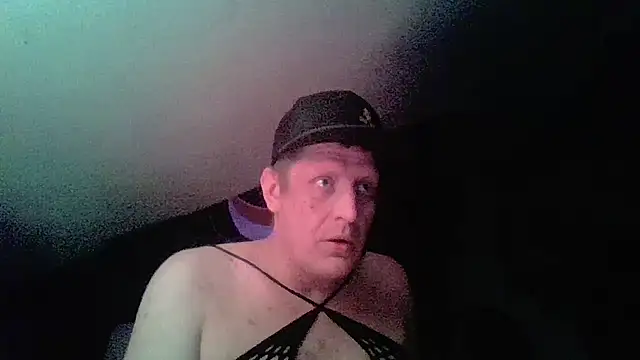 Show modela Bigthroaterboy na web-kameri