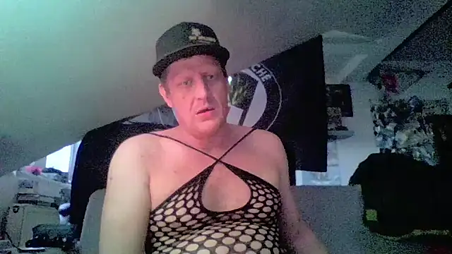 Bigthroaterboyn Webbikameraesitys