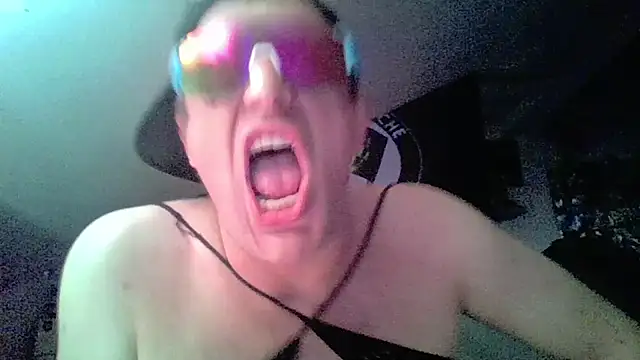 Bigthroaterboy Webcam-Show