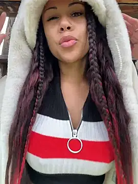 HaileyDiana Show in webcam