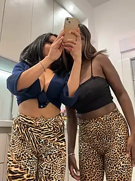 HaileyDiana's Webcam Show