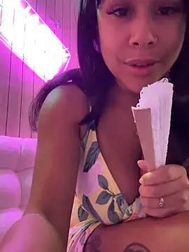HaileyDiana's Live Sex Cam Show
