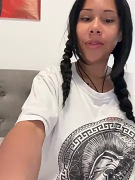 HaileyDiana Webcam Show