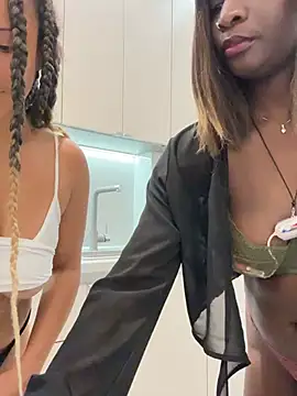 HaileyDiana webcam show