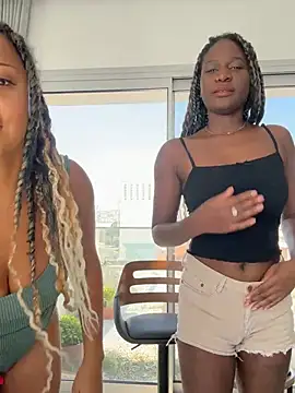 HaileyDiana Show Webcam