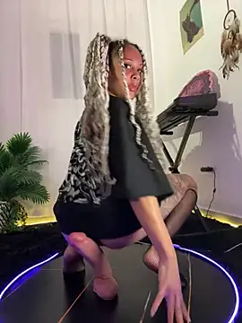 HaileyDiana Adlı Modelin Canlı XXX Sohbeti