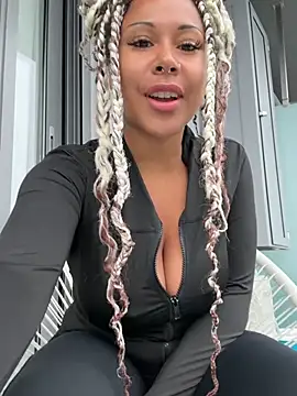 HaileyDiana's Live XXX Chat