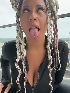 HaileyDiana's Webcam Show