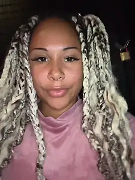 Czat XXX na żywo – HaileyDiana