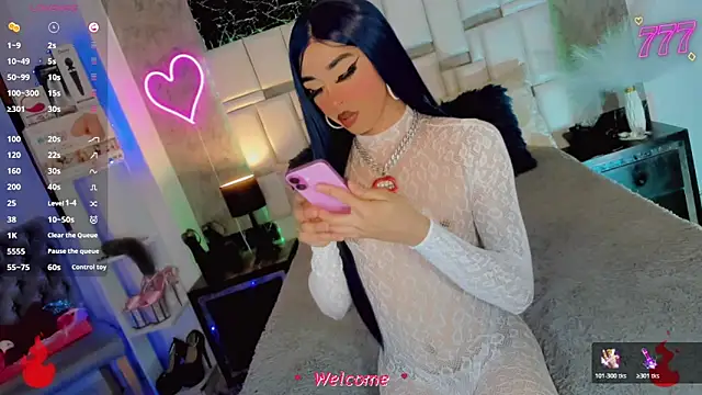 Baby_Aliz Show in webcam