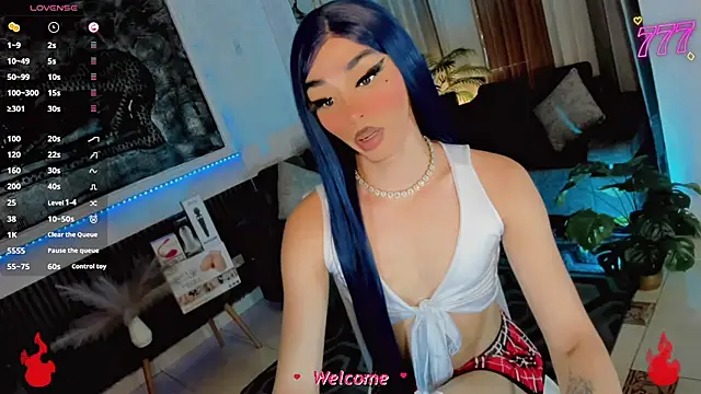 Baby_Aliz Show in webcam