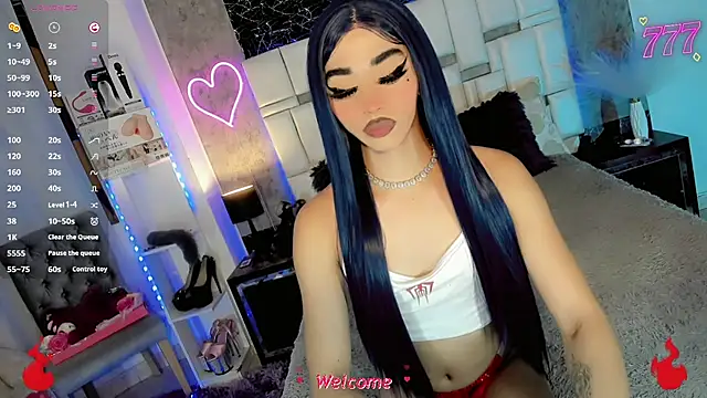 Baby_Aliz Show in webcam