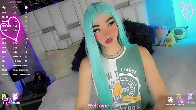 Baby_Aliz Show in webcam