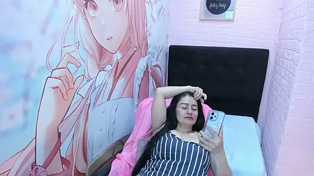 AllysonMilf69: онлайн-секс-чат