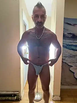 DaddySnowXX: διαδικτυακό σόου στην κάμερα