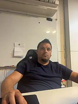 Show modela snayperm123 na web-kameri