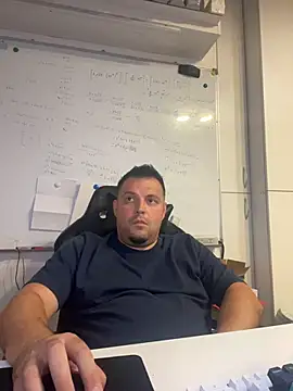 Show modela snayperm123 na web-kameri