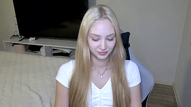 Layla001 – Kamerová šou