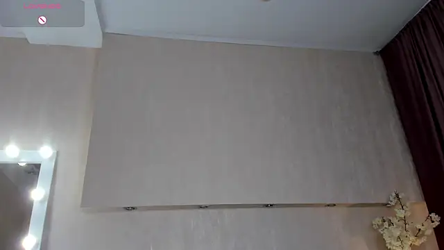 Erika_Carpenter's Live Chat Room
