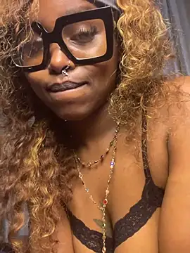 SinfulMirage Show in webcam