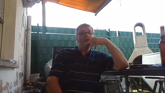 הופעת וובקאם של herry150