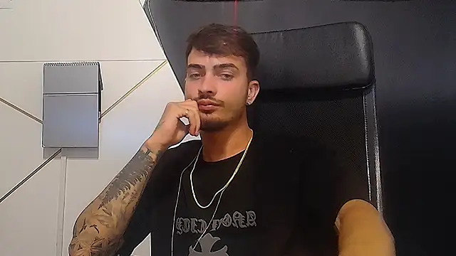 Chatroom XXX en direct de BrandonTate