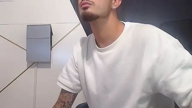 BrandonTate's Webcam Show