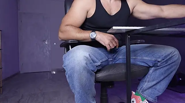 Show modela mattmasterss na web-kameri