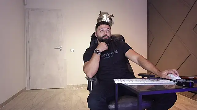 Show modela mattmasterss na web-kameri