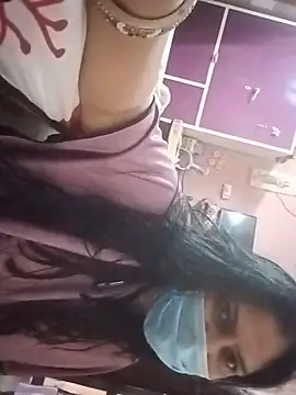 Show modela Desi_couple85 na web-kameri