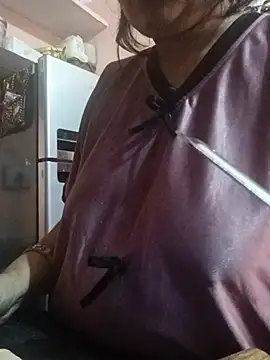 הופעת וובקאם של Desi_couple85