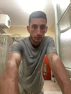 Gionnytav Show in webcam